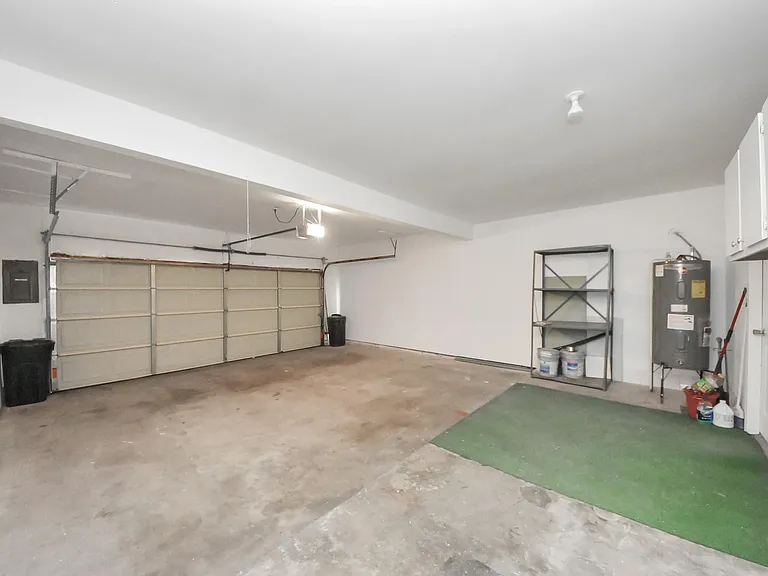 1635 Prairie Mark Ln — Photo 16