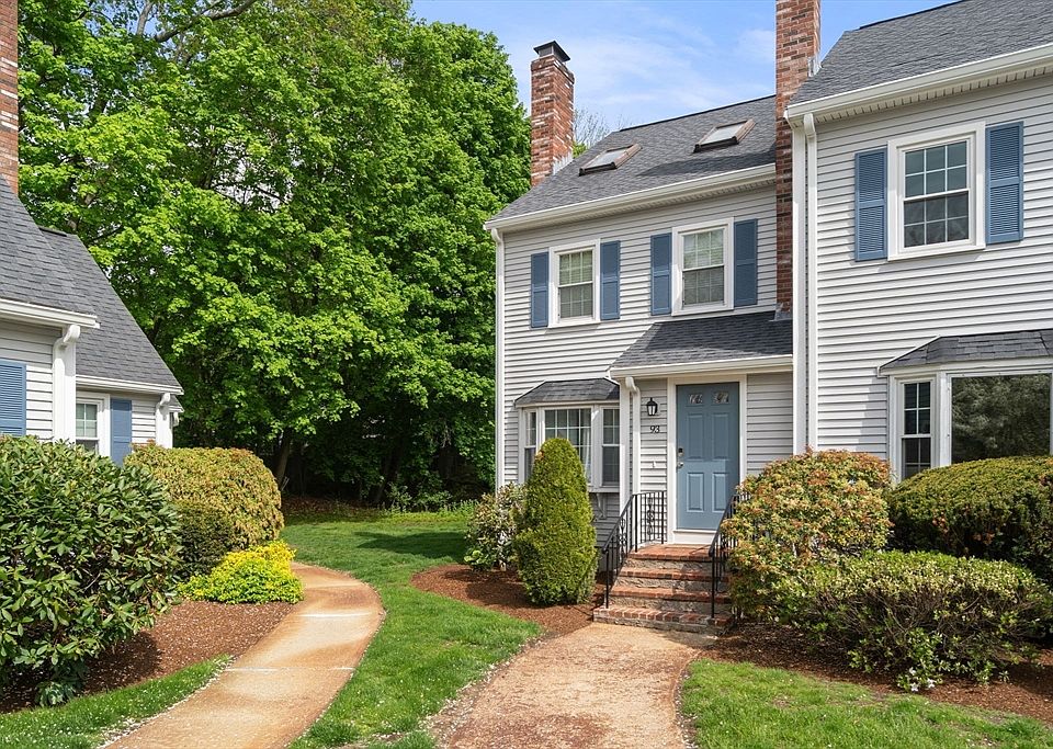 1st image of 93 Village St #93