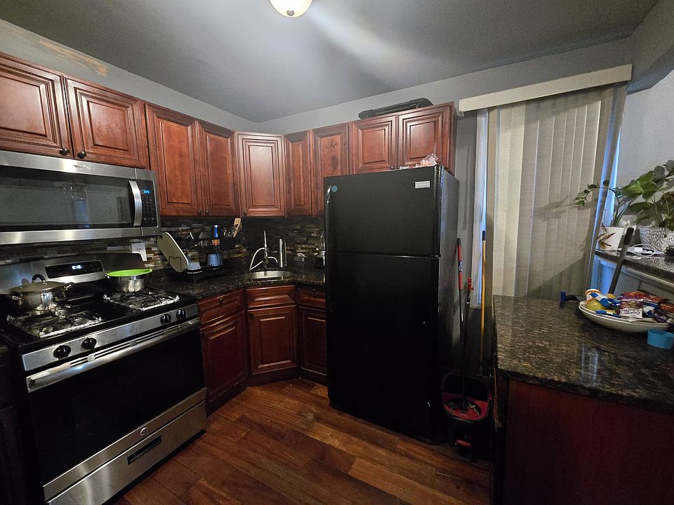 1st image of 11232 148th St Floor 2
