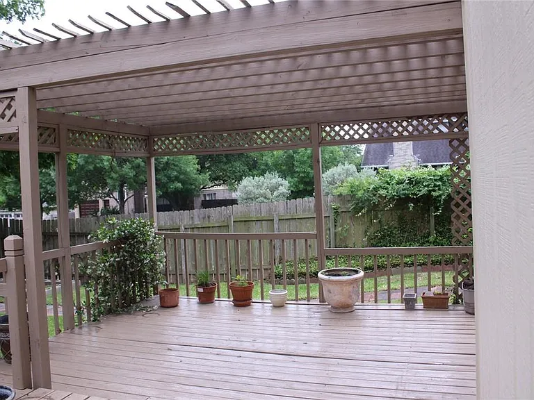2141 Surrender Ave — Photo 34