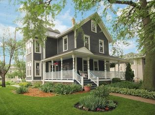 213 E Union Ave, Wheaton, IL 60187