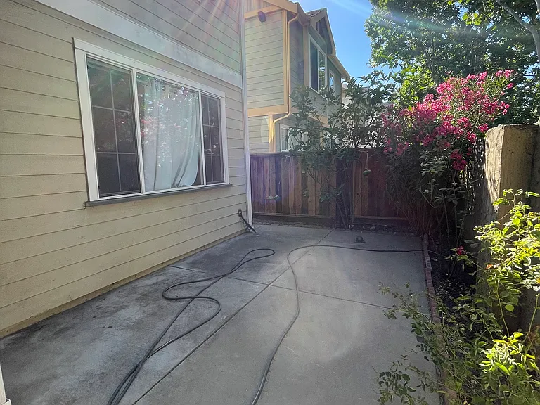 7323 Carter Ave — Photo 15