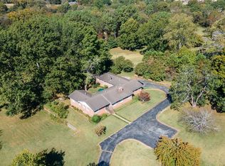 806 5th Ave, Fayetteville, TN 37334