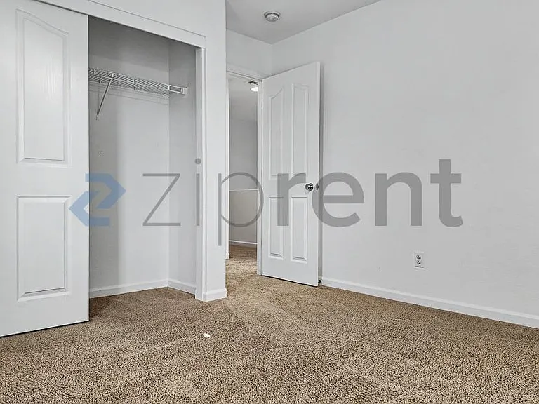 8464 Roseto Rd — Photo 28