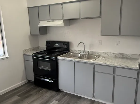 390 Henshaw Ave #G, Chico, CA 95973