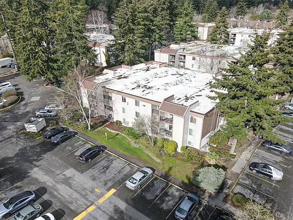 4th image of 14630 NE 32nd St APT E4