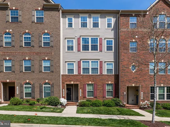 22035 Broadway Ave #401F, Clarksburg, MD 20871