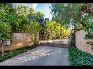 17302 Lassen St #B, Northridge, CA 91325