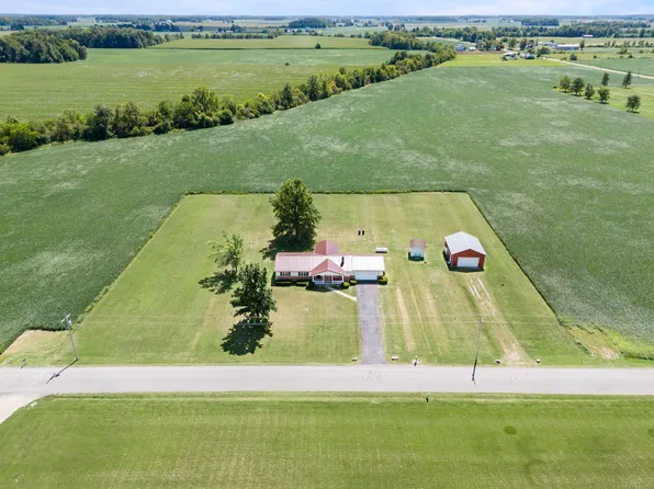 5035 Hamilton Rd, Yoder, IN 46798