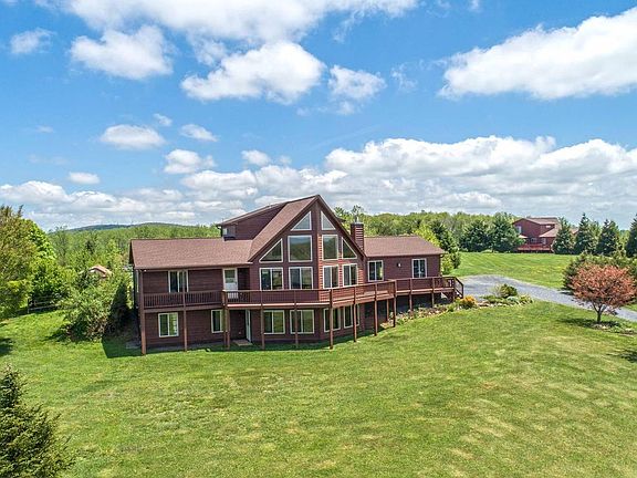 4th image of 90 Freezeland Manor Dr