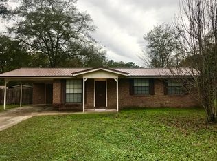 462 Magnolia Dr, Macclenny, FL 32063