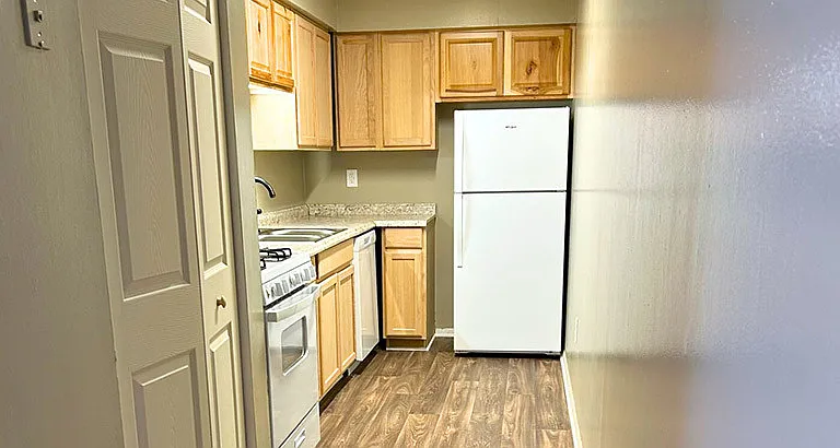 Westgate Apartments — Photo 3