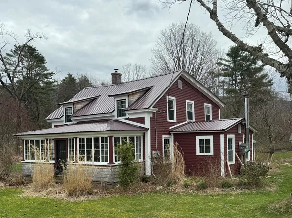606 Main Rd, Stamford, VT 05352