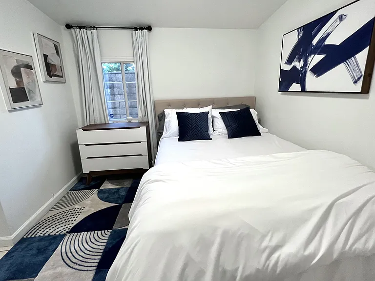 1145 Valencia Way — Photo 9