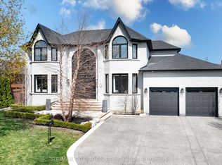13 Bourdon Ave, Toronto, ON M6L2Y7