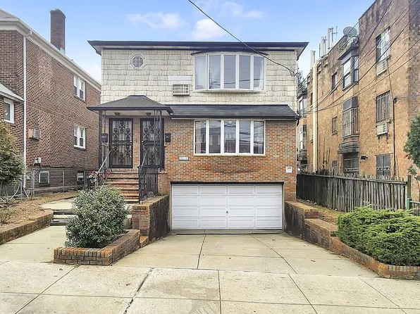 13018 60th Ave, Flushing, NY 11355