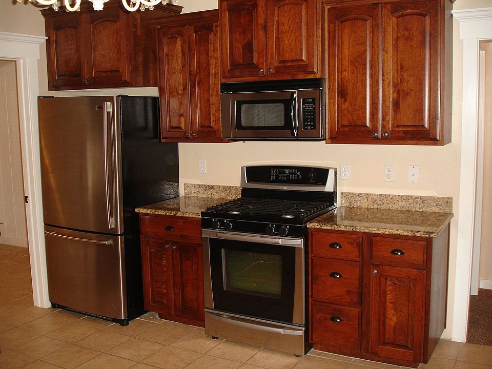 Granite Counters and Stainless Steel appliances