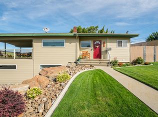 295 6th St NE, East Wenatchee, WA 98802