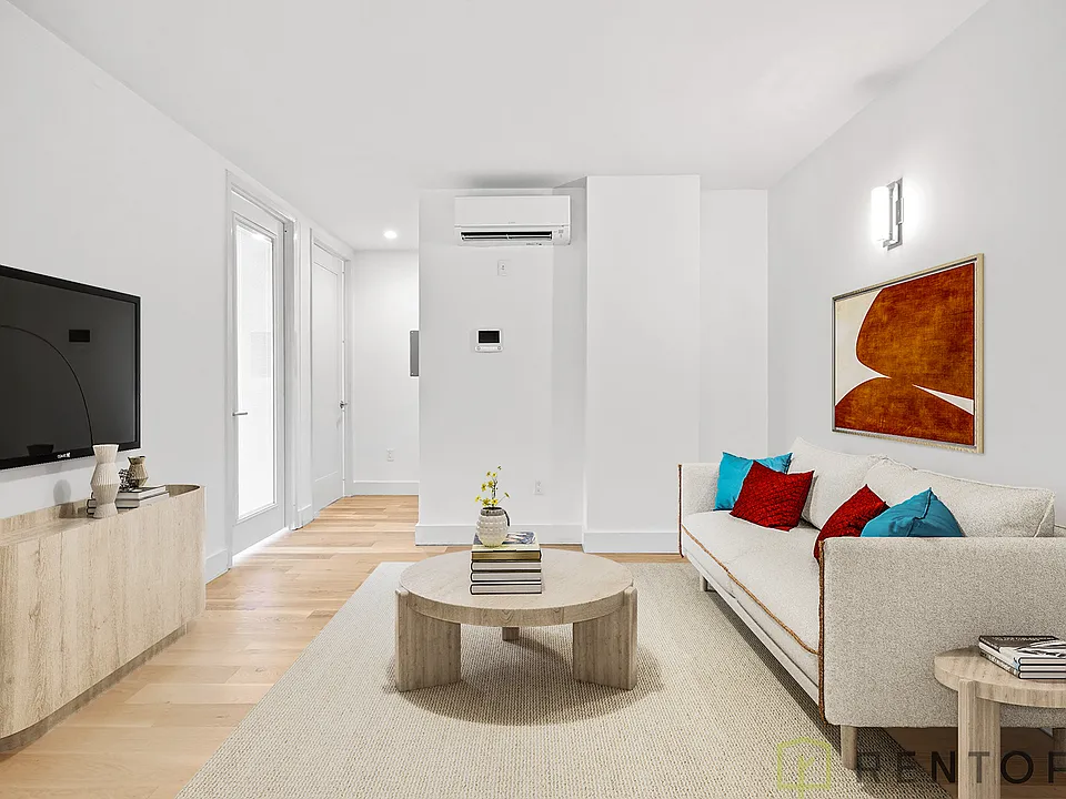 310 Graham Ave #5F