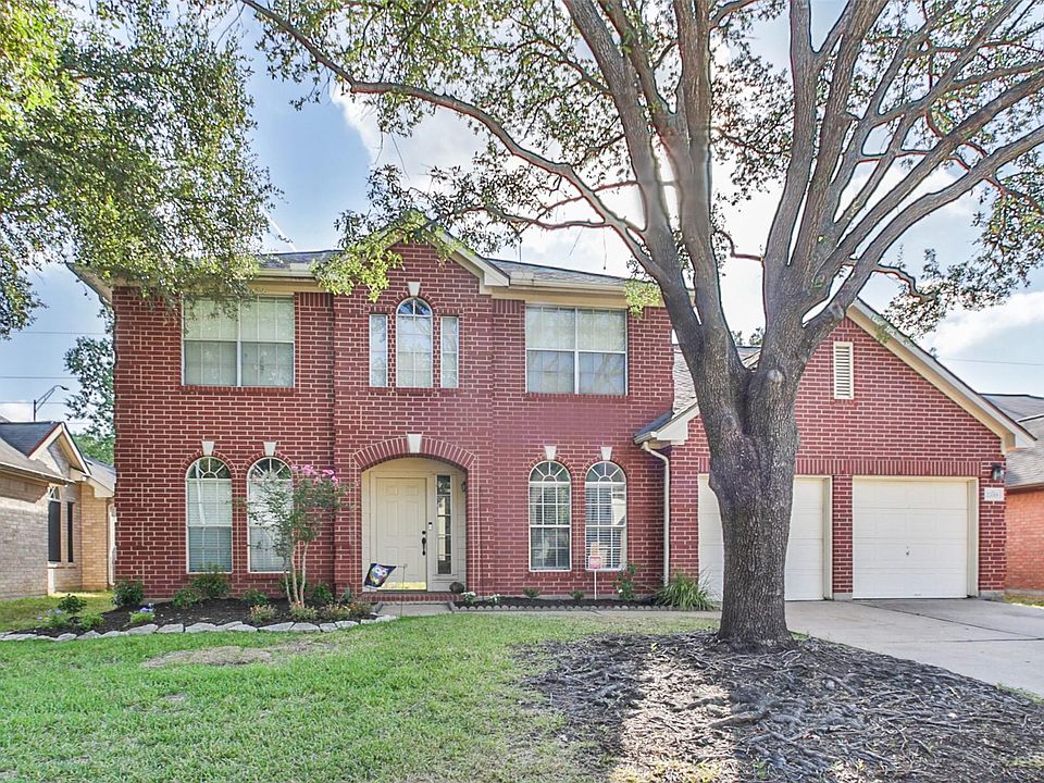 1st image of 23019 Palm Trail Dr