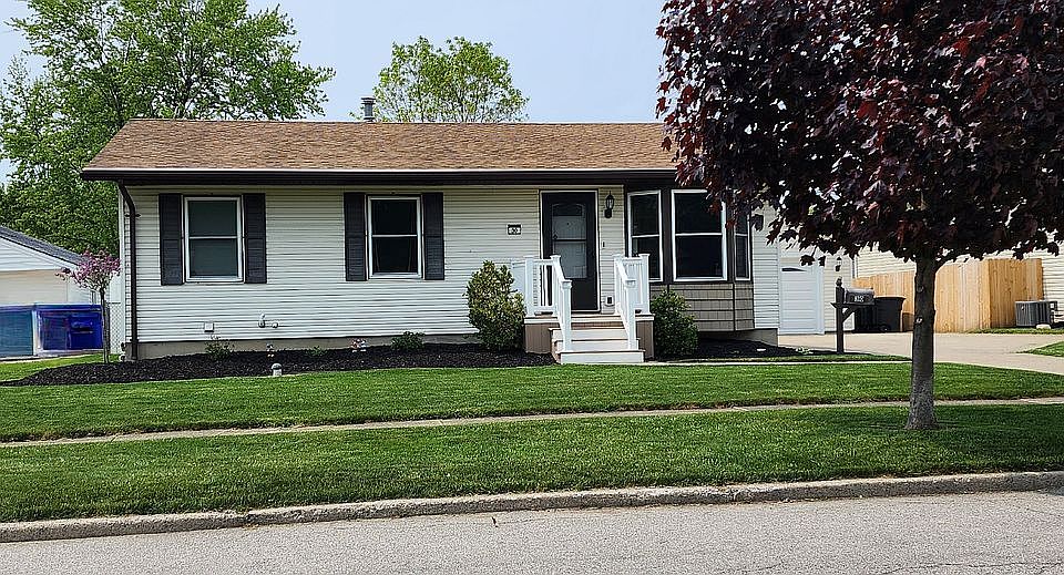 1st image of 30 Wedgewood Dr