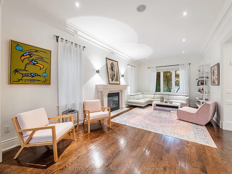 35 Wentworth Ave — Photo 19