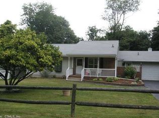 8 Upper Bartlett Rd, Quaker Hill, CT 06375