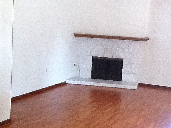 5th image of 939 Malaga Pl