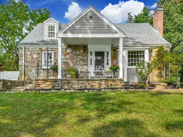 17 Bowman St, Westborough, MA 01581