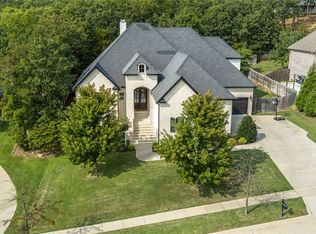 3094 E Crestline Pl, Fayetteville, AR 72701