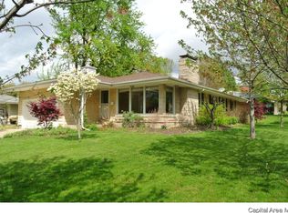 2 Northvale Dr, Jacksonville, IL