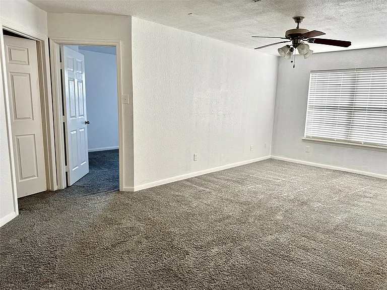 8435 Resada Park Ln — Photo 13