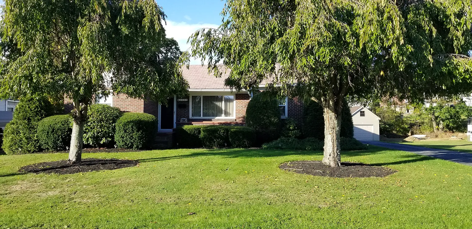 2309 Stadium Dr photo 1