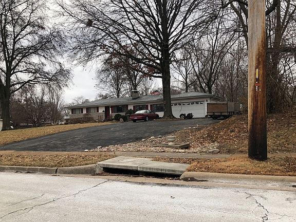 3rd image of 312 Utz Ln