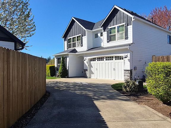 2nd image of 4231 NE 157th Ct