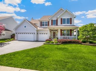 312 Shadow Hill Dr, Elgin, IL 60124