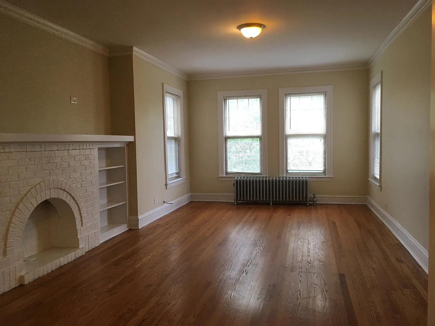 2 bed, 800 sqft, $1,750 — Photo 2