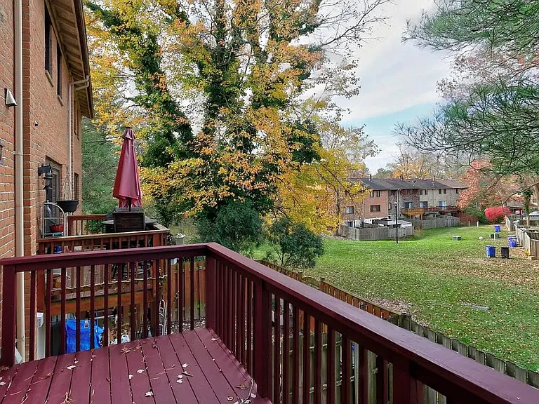 7331 Kerry Hill Ct — Photo 4