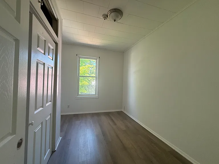 346 Armstrong Ave #B2 — Photo 7
