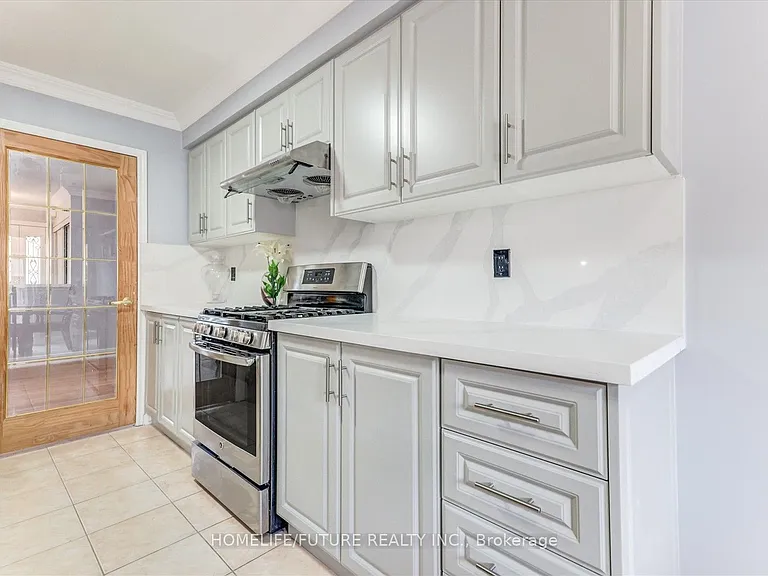 69 Heatherdale Dr #MAIN 2ND — Photo 15