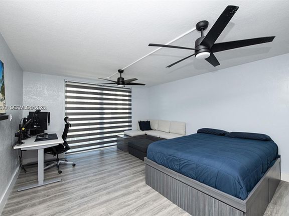 3rd image of 19201 Collins Ave #339