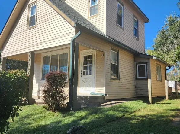 2220 U St, Omaha, NE 68107