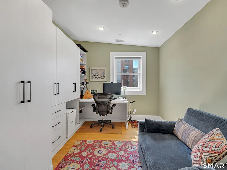 116 Crown St #5A — Photo 15