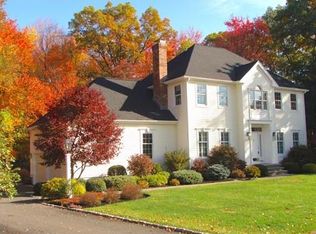 4 Stable Way, Medway, MA 02053