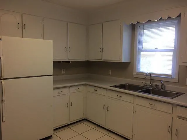 937 Vonier Rd — Photo 11