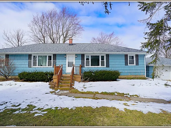 11140 Main St, Clarence, NY 14031