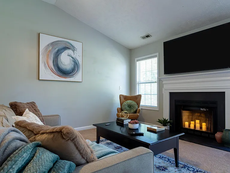 Livingroom with fire place.