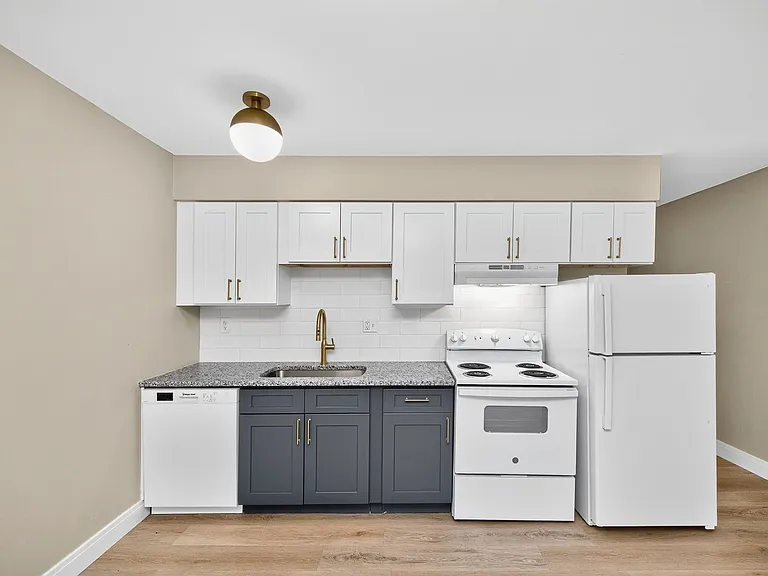 2148 Saint James Ave #2154 — Photo 1