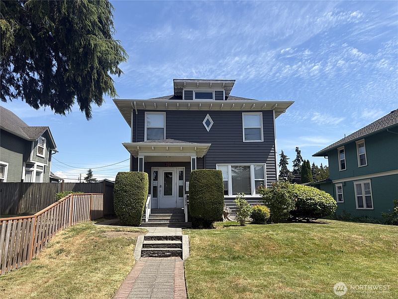 2nd image of 2519 Baker Avenue