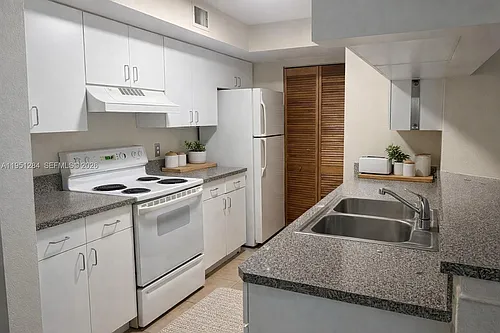 430 S Park Rd #3303 Photo 1